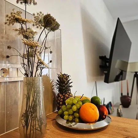 Roberta Apartment